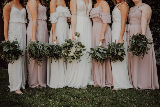 How To Select Your Wedding Party